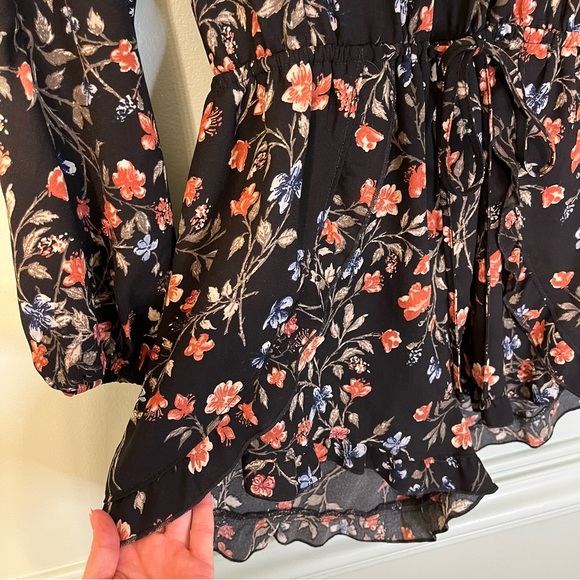 Abercrombie & Fitch Black Floral Split Leg Long Sleeve Cinch Waist Romper - Picture 5 of 10